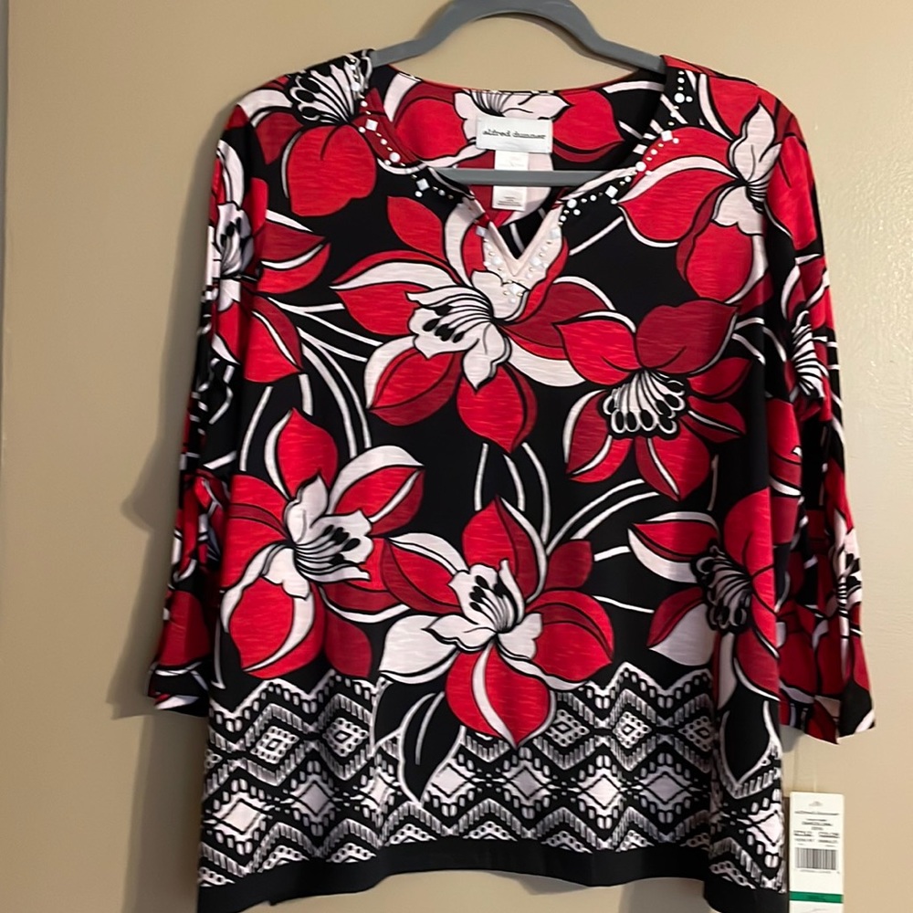 Women’s Blouse